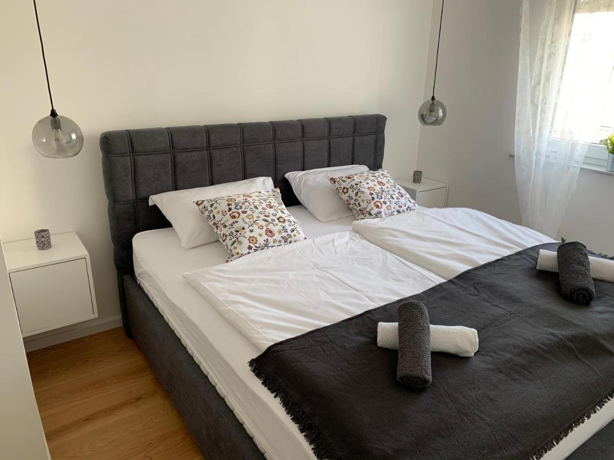 Apartments Luce Trogir Luaran gambar